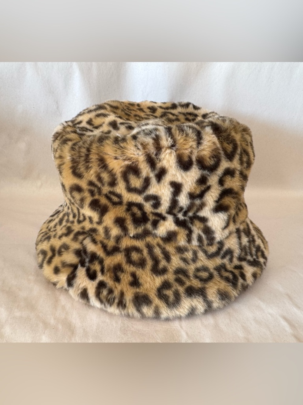 Ben Berger Luxury Collection Oversized Faux Fur Leopard Bucket Hat 90s Y2K